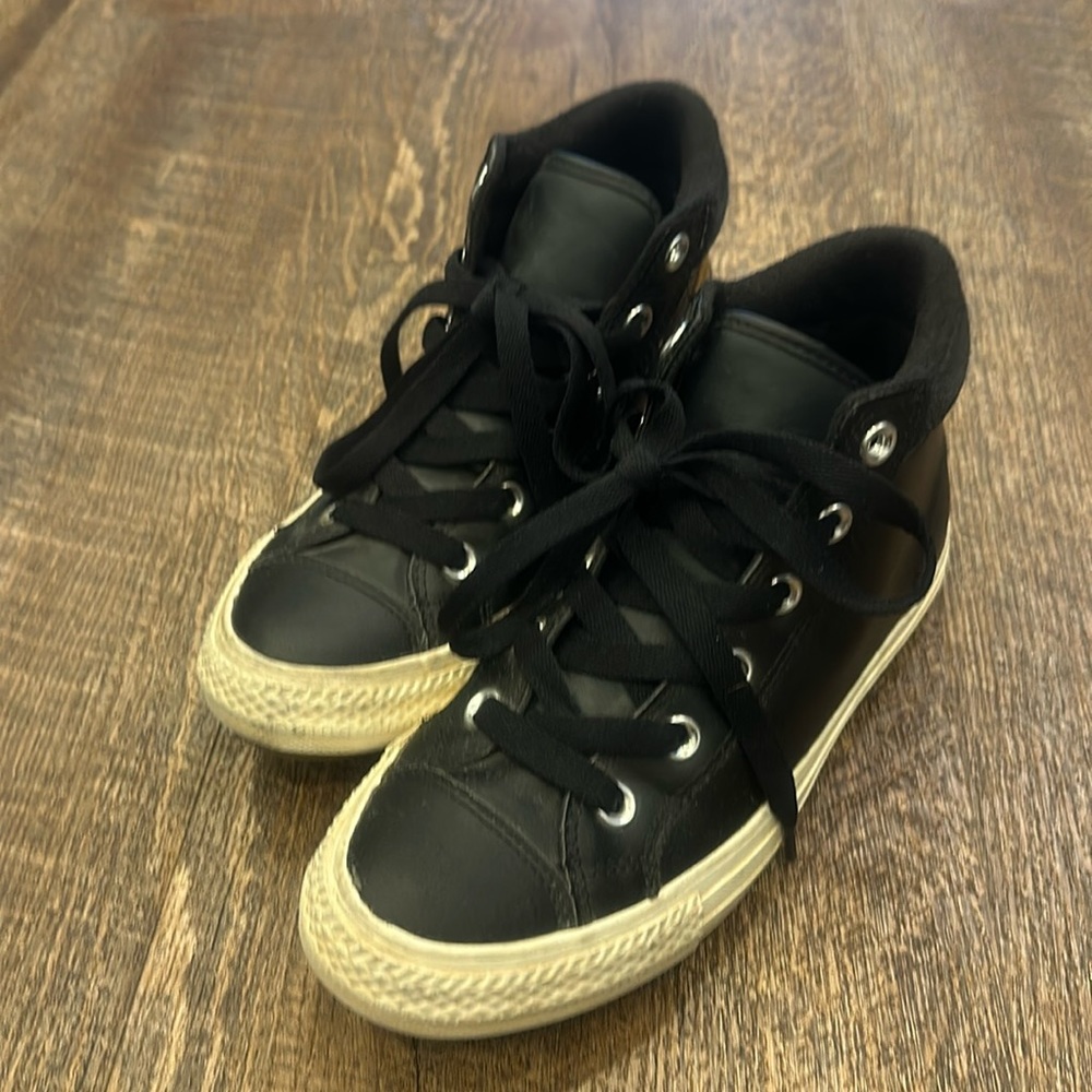Converse Chuck Taylor All Star leather shoes size 4.5